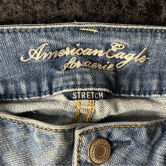 Aerie Stretch ‘Artist’ Light Blue Distressed Cropped Jeans - Picture 3 of 9